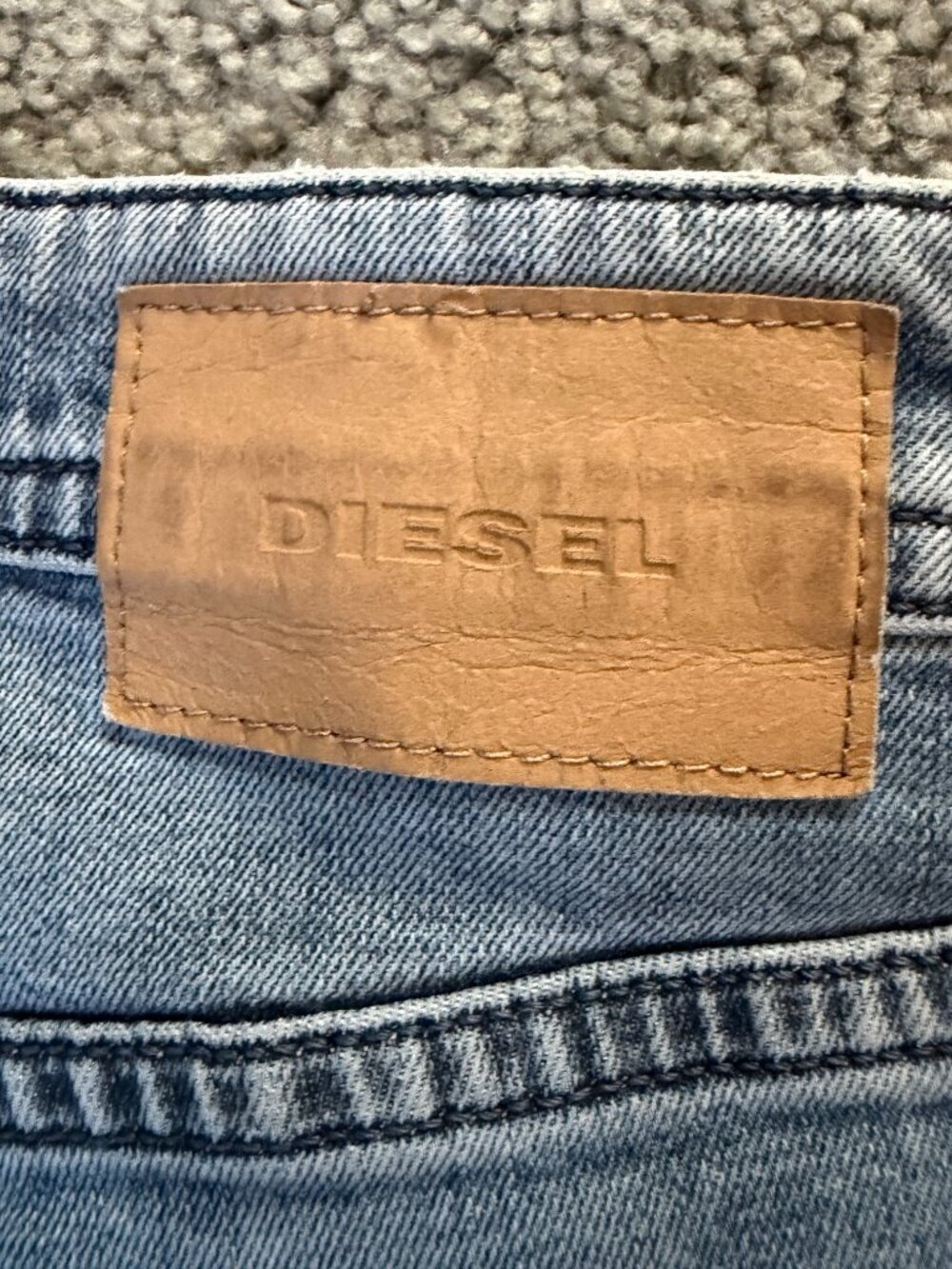 Diesel Men's Buster Model Jeans - Sz. 32x32 - Lt. Blue 084UX Wash - Excel. Cond. - Picture 10 of 12